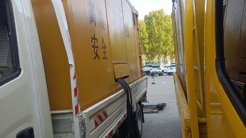 浉河如何判断柴油发电机组和UPS电源的切换时间是否符合要求？